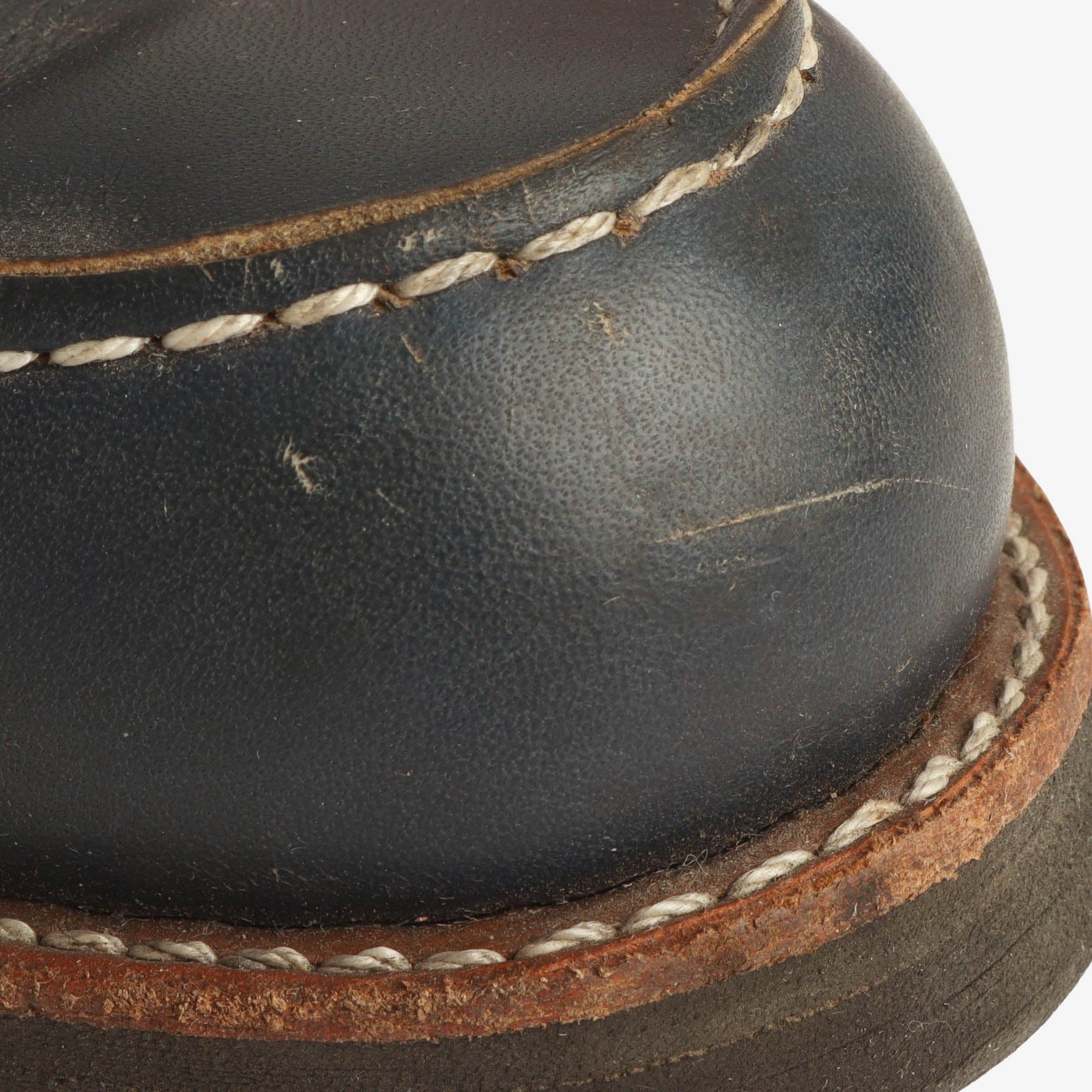 8882 Classic Moc Toe Boots - Image 6