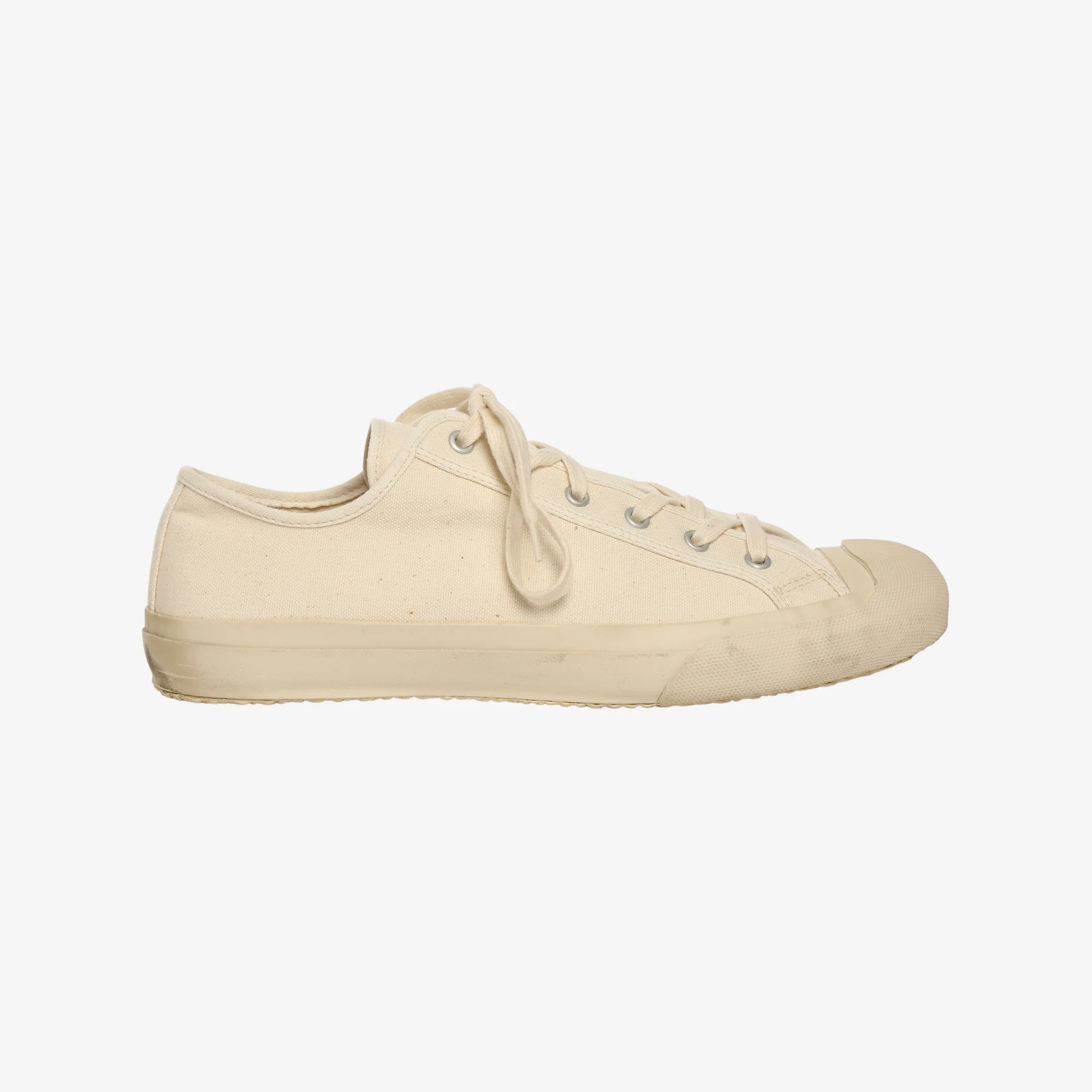 Court Canvas Sneaker