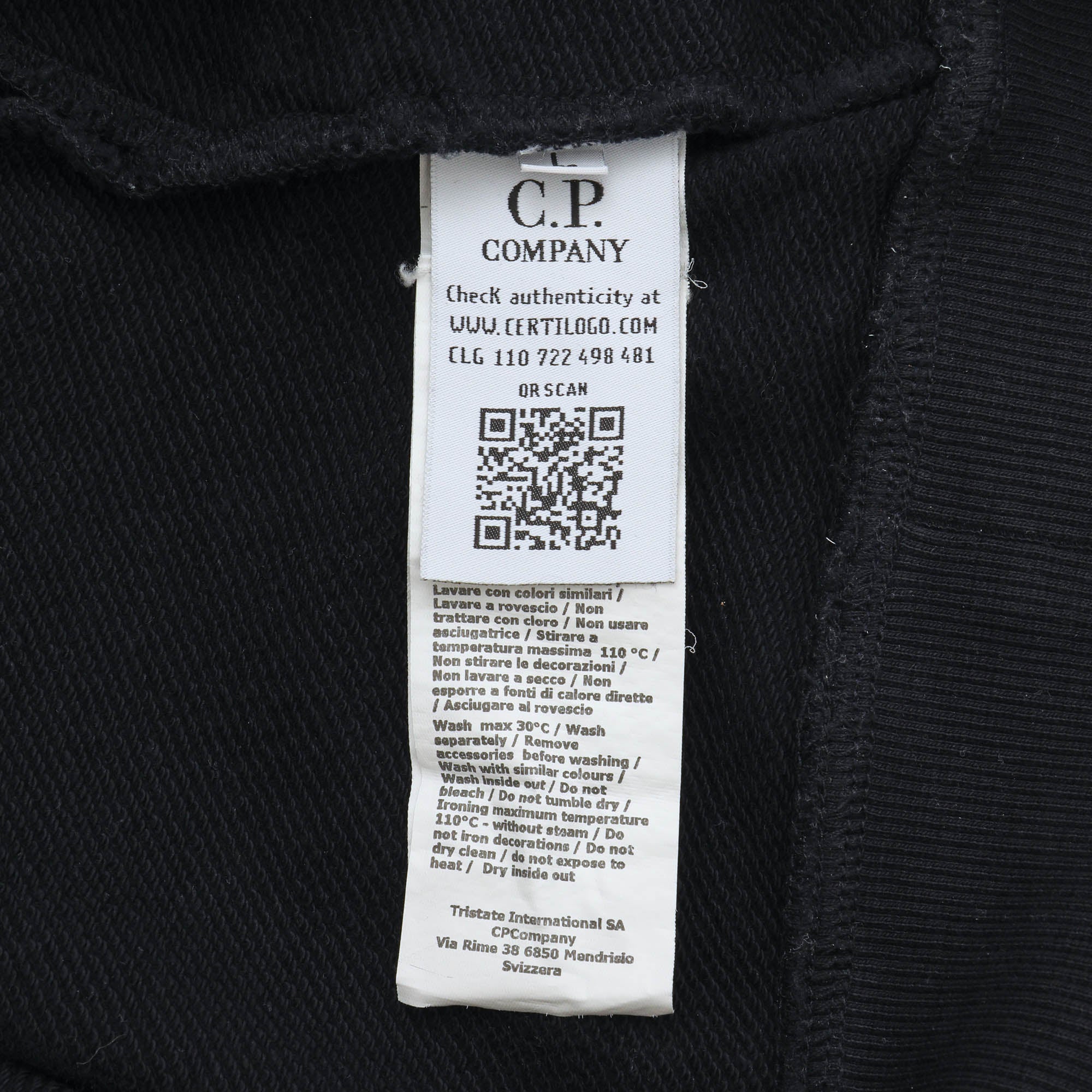 Lens Quarter Zip Sweatshirt - Image 5